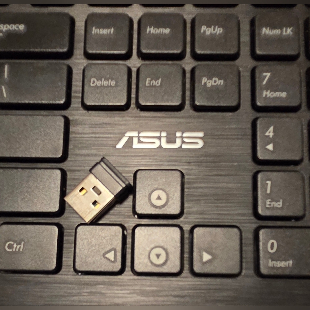 ASUS Wireless Full Size Keyboard w/ USB Receiver- Tested & Working - Picture 2 of 5